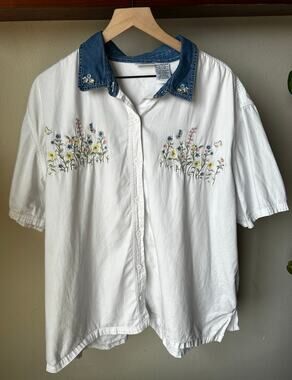 Vintage Cottagecore Bobbie Brooks Floral Embroidered 26W 28W Denim Collar Shirt